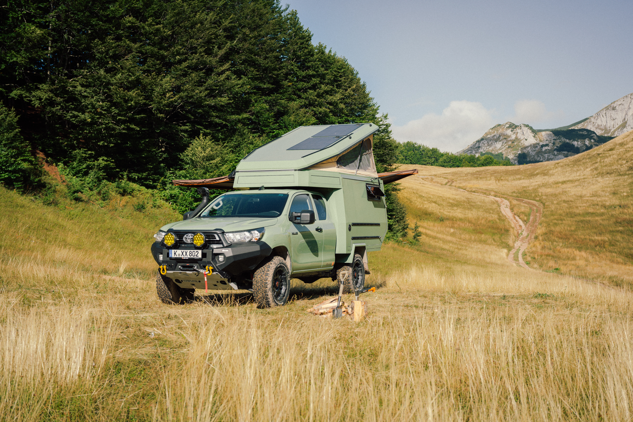 Toyota Hilux Trailcat Expeditionsfahrzeug