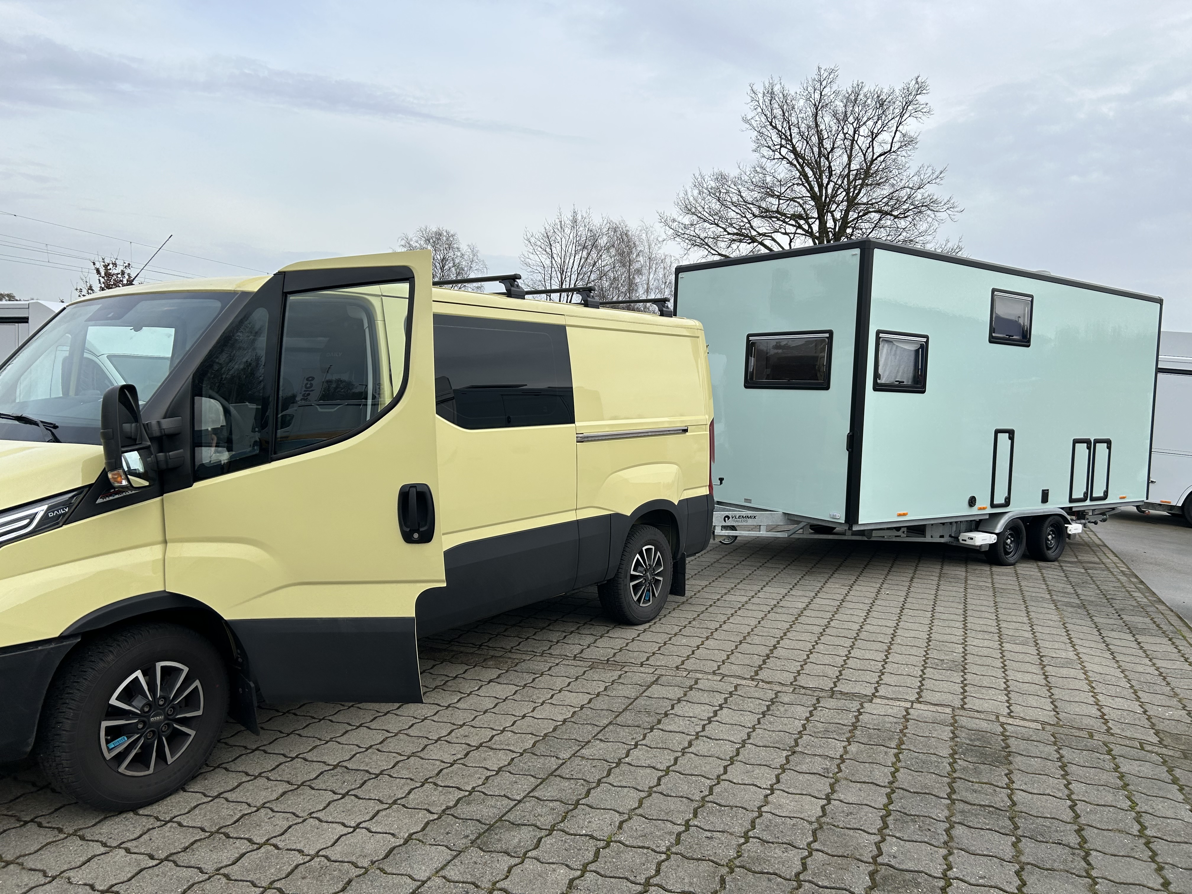 CARAVAN +IVECO DAIY ( Sporcaravan)