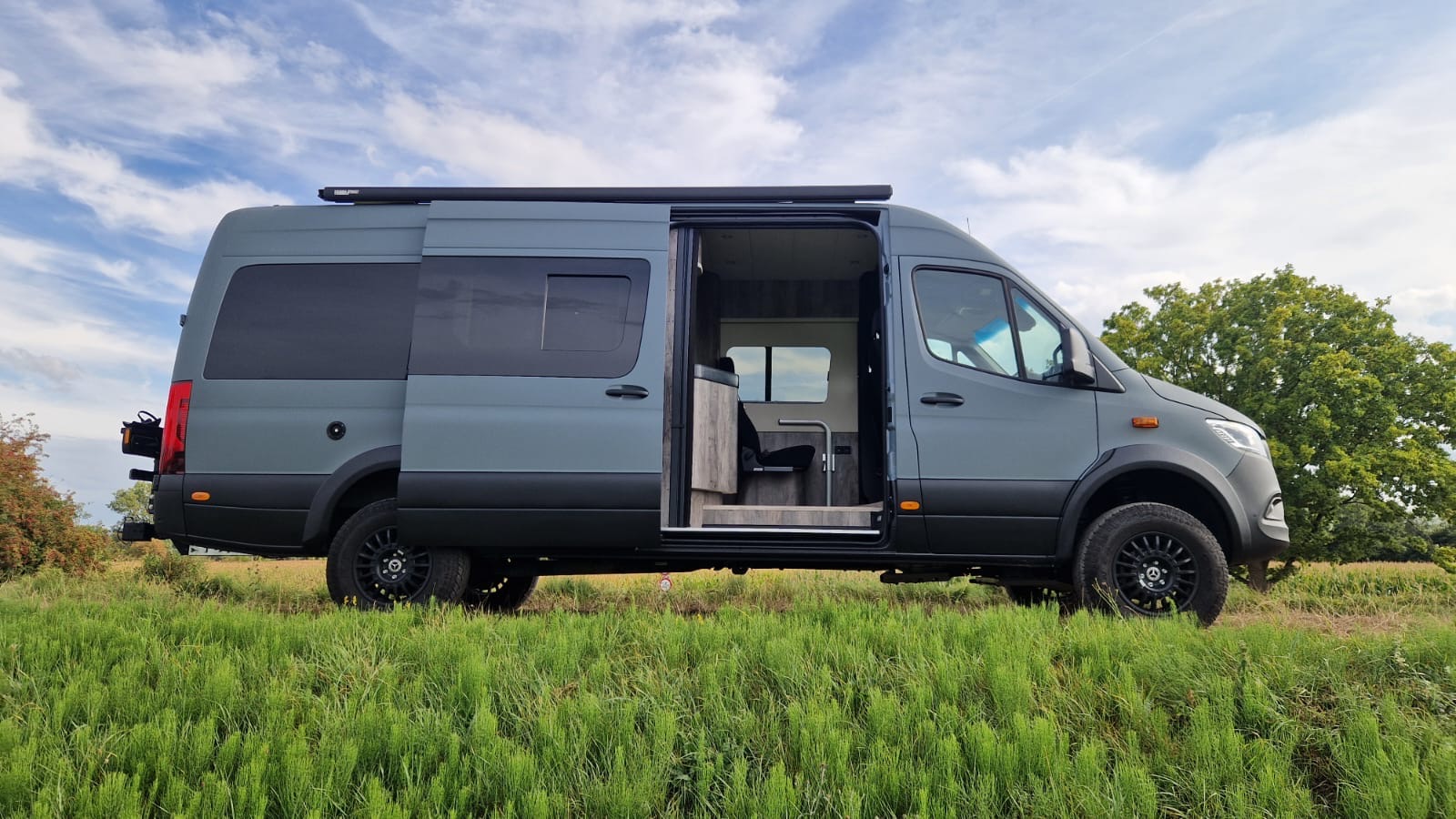 Innova Roadtrip 695L