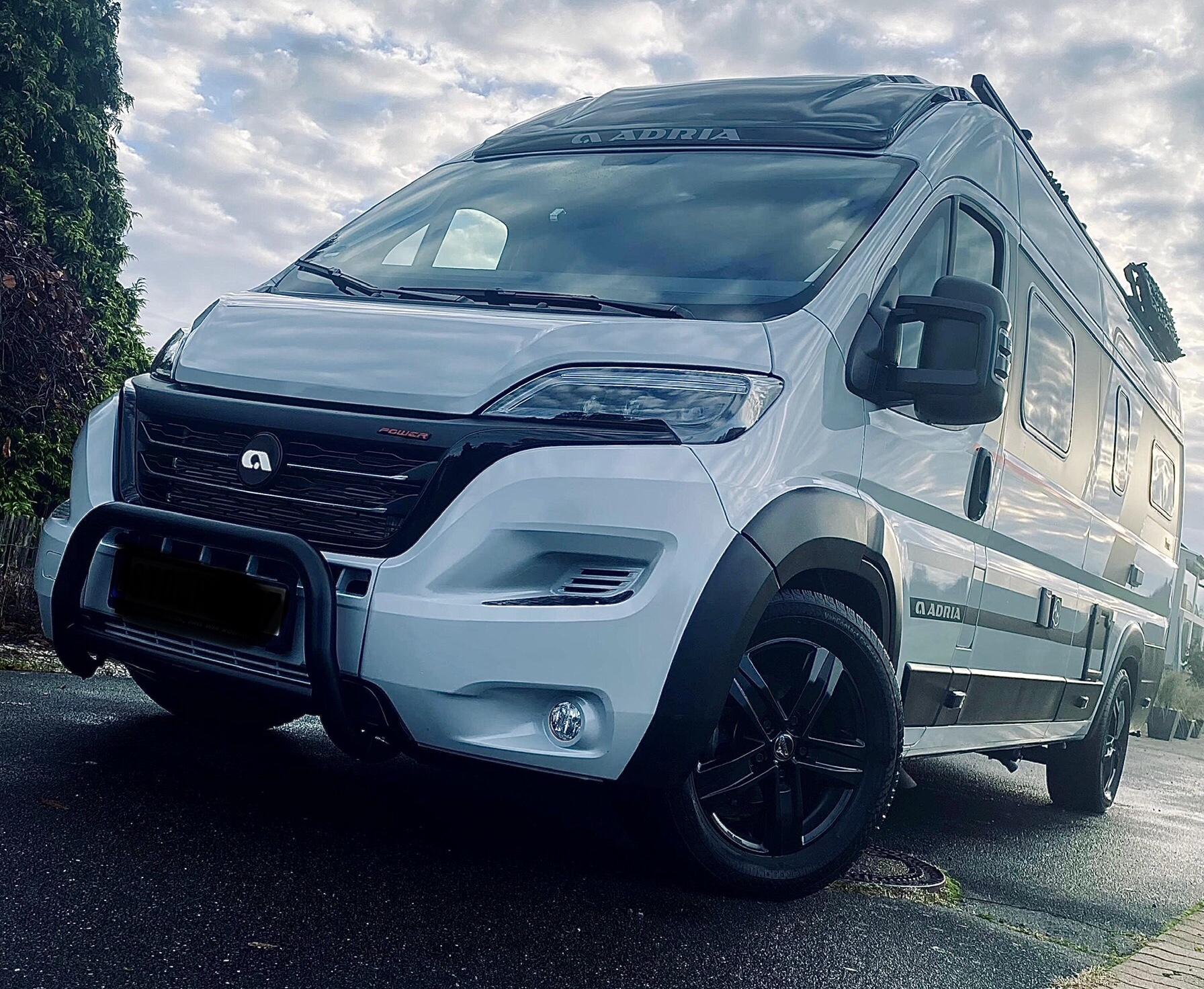 Adria Twin Sports 640 SGX / Aufstelldach / autark