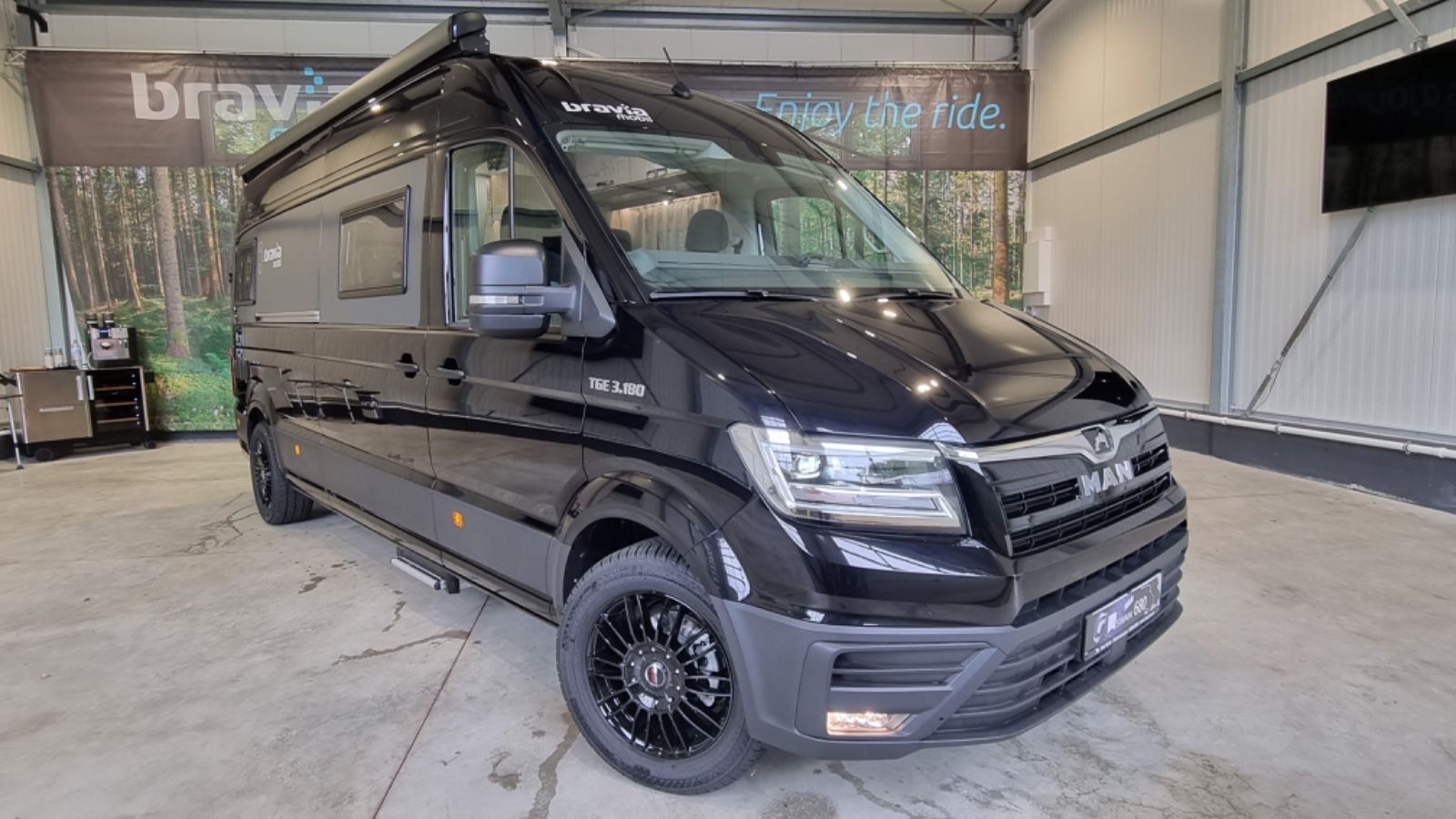 Bravia Swan 680 MAN TGE 3.180 (2023)