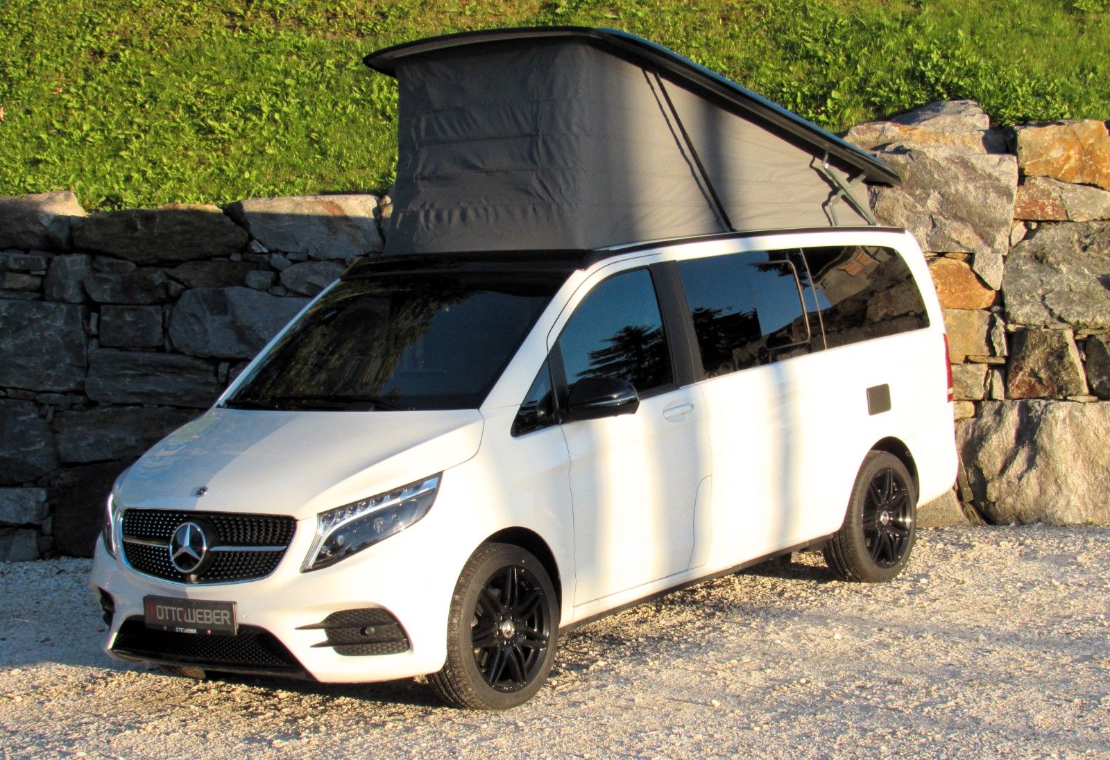 Mercedes-Benz Camper BLACK Interior