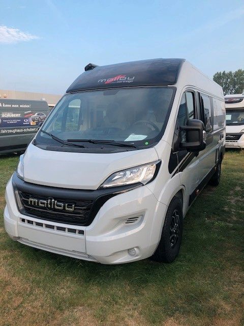 **Fiat Serie 9\\\\Aufbau-Paket∗Dachinnenverkleidung mit Mikrofaser-Klimabelag**\\* **Deckenbaldachin Wohnraum mit indirekter LED-Ambientebeleuchtung**\\* **Upgrade Küchencenter**\\* **Qualitäts-Kaltschaummatratze im Heckbett**\\* **Truma CP Plus digita...