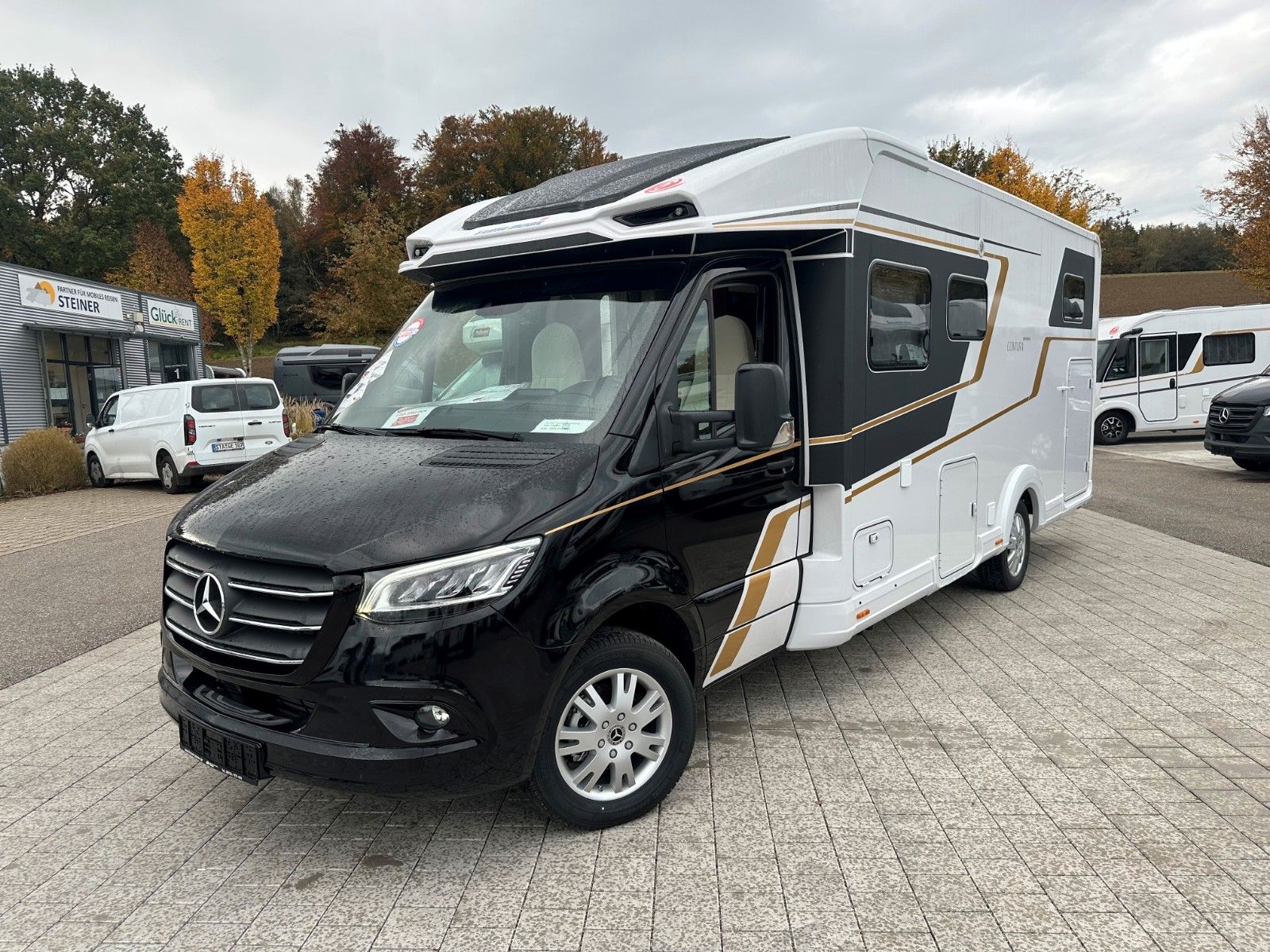 **2.0 l Mercedes-Benz Sprinter 125kW/170PS**\\**9-Stufen-Automatik**\\**Obsidian Schwarz**\\**Lederausstattung Beige**\\----**Luminary-Paket Contura**\\Stoßfänger &amp; Anbauteile in Wagenfarbe, Elektrische Außenspiegel, 17“ Alufelgen, Komfortsitze Fah...