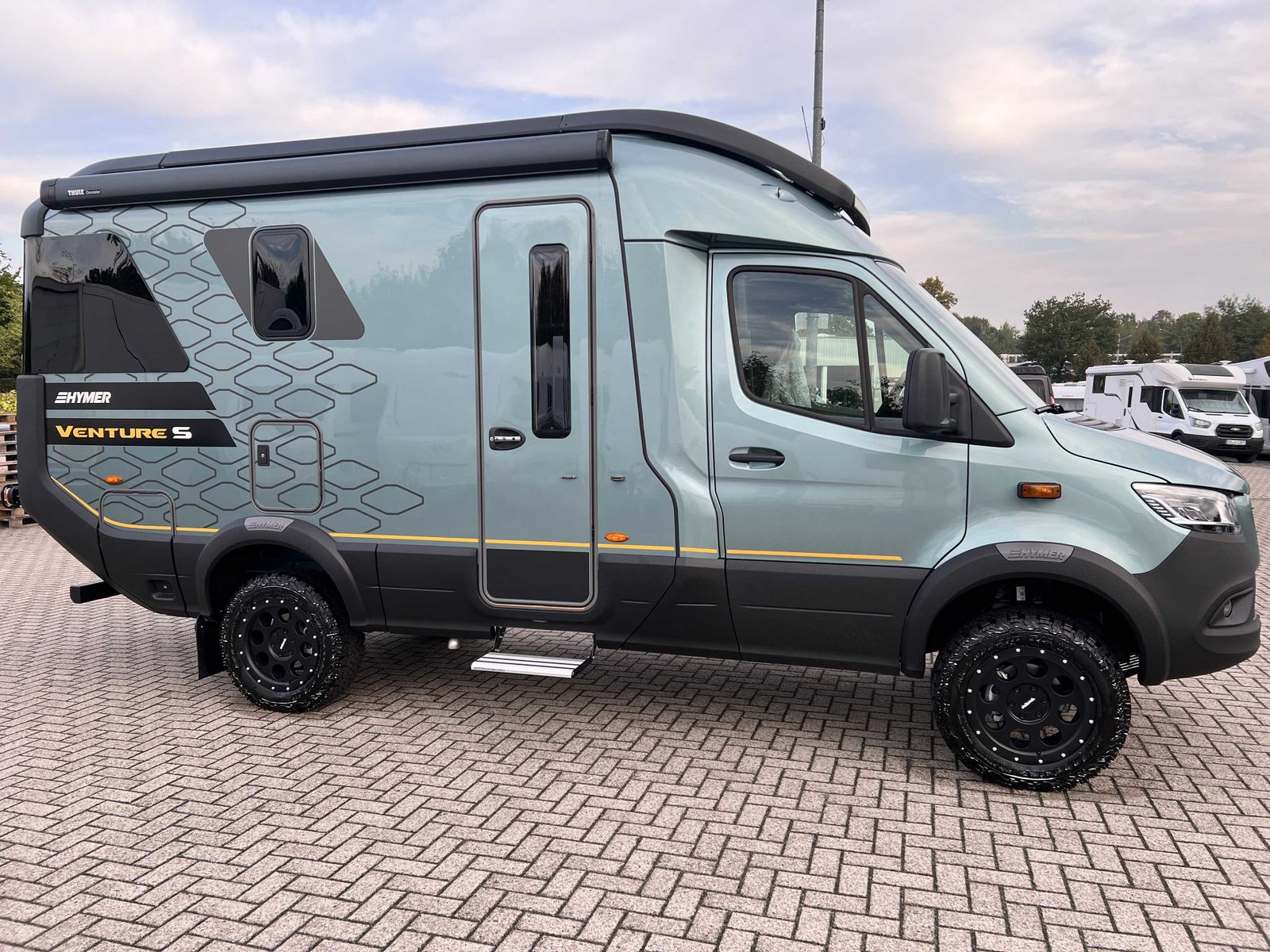Hymer Venture S Quellblau