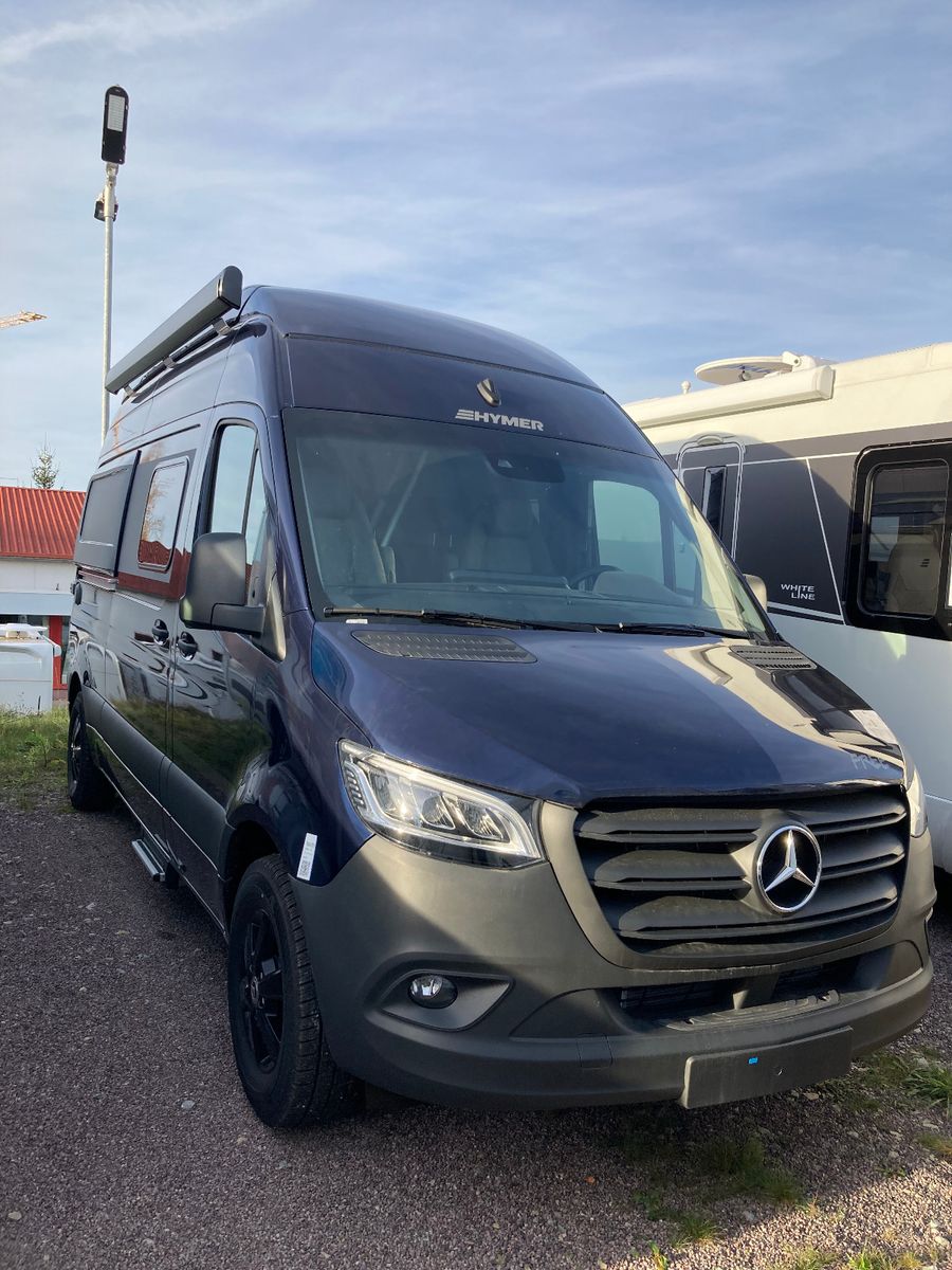 * Mercedes-Benz Sprinter 3,5 t - 317 CDI - 125 KW/170 PS - Euro VI-E\\* **Anhängerkupplung **Kugelkopf abnehmbar (max. 2,0 t)\\* Außenspiegel elektrisch anklappbar\\* **Automatikgetriebe 9G-TRONIC in**kl. Hold-Funktion\\* Vollautomatische Klimaanlage T...