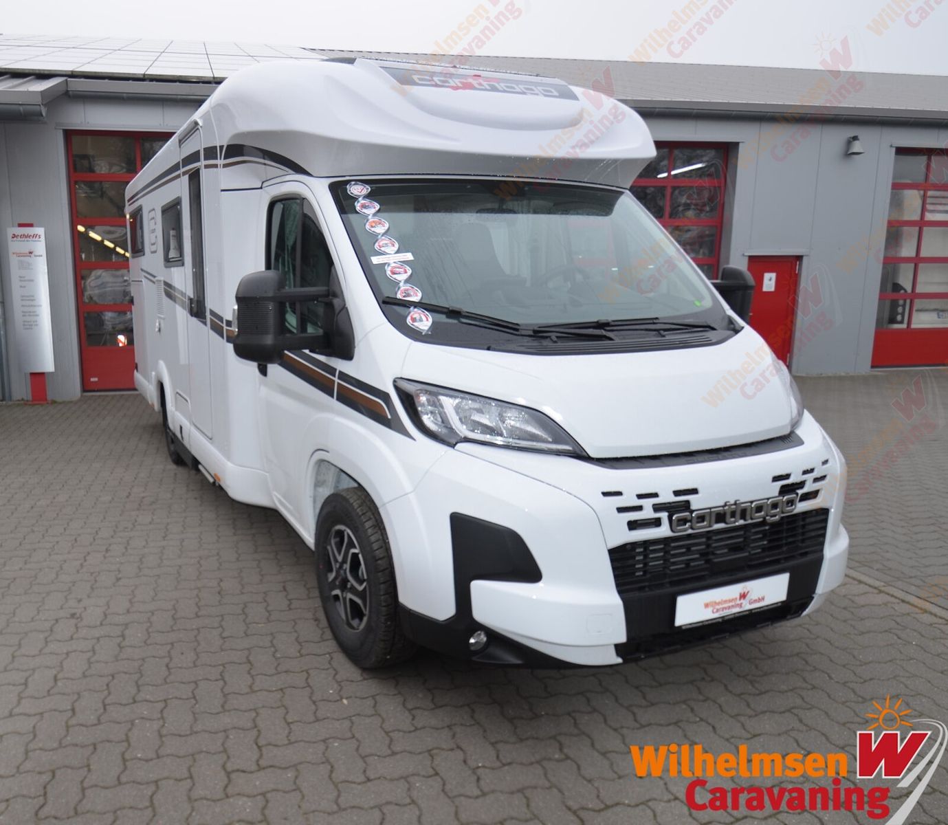 * **Modell 2025**\\* **Motor / Chassis:**  2,2 l Multijet\\* **Leistung:** 103 kW / 140 PS\\* **Getriebe:** Automatik\\* **zul. Gesamtgewicht:** 3500 kg\\* **Bett(en):** Einzelbetten\\* **Sitzgruppe:** L-sitzgruppe\\* **Polster:** London\\* **Holzdekor...