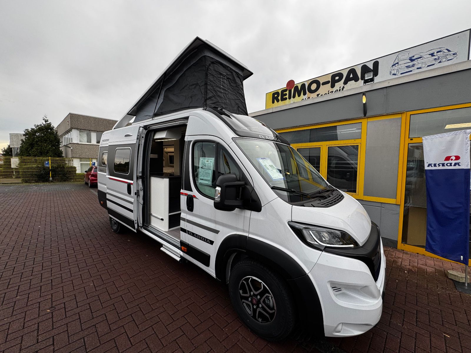 Adria Twin Sports Fiat 180PS Automatik