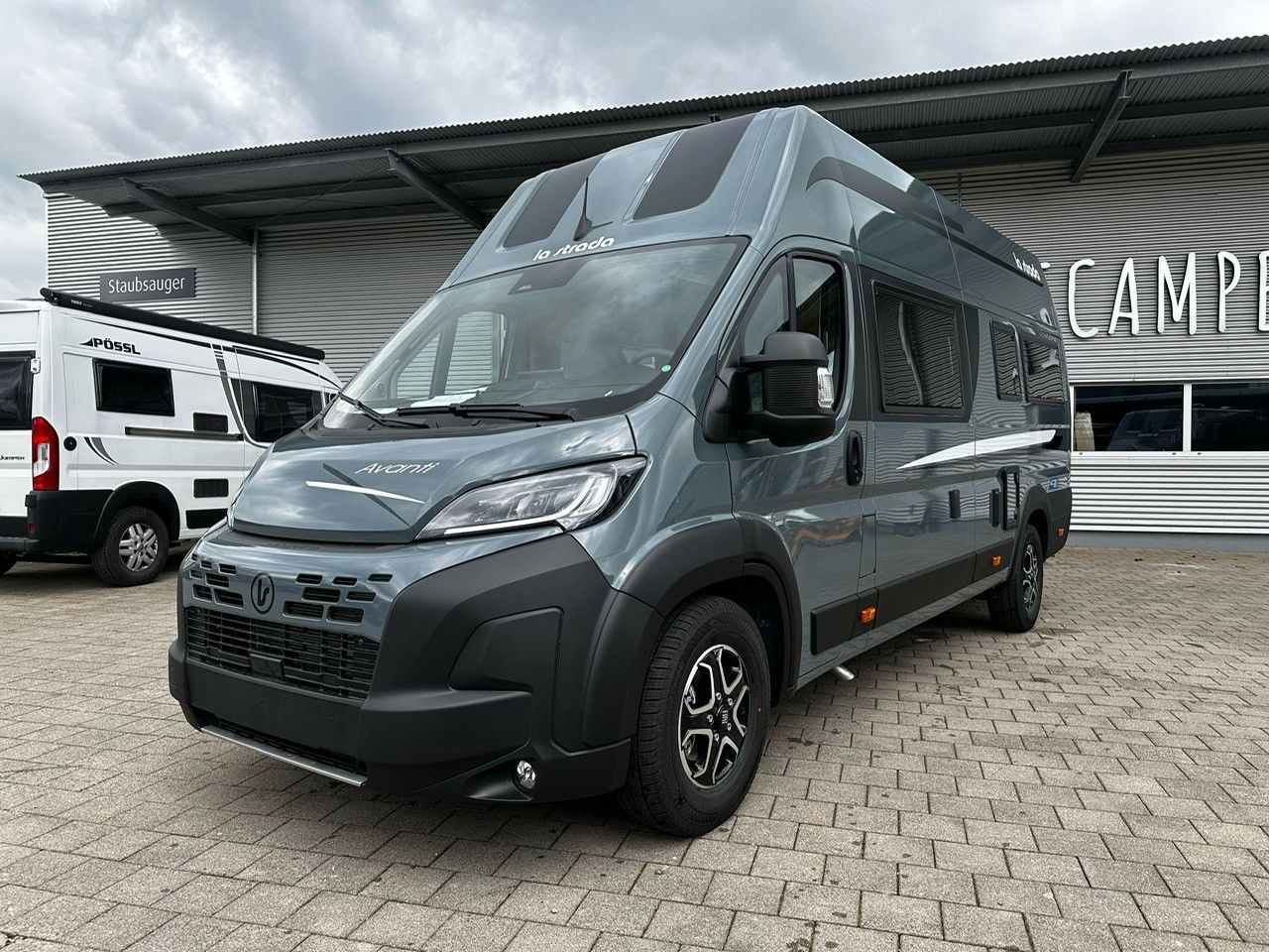 la strada Avanti C MJ 2025 180 PS Auto