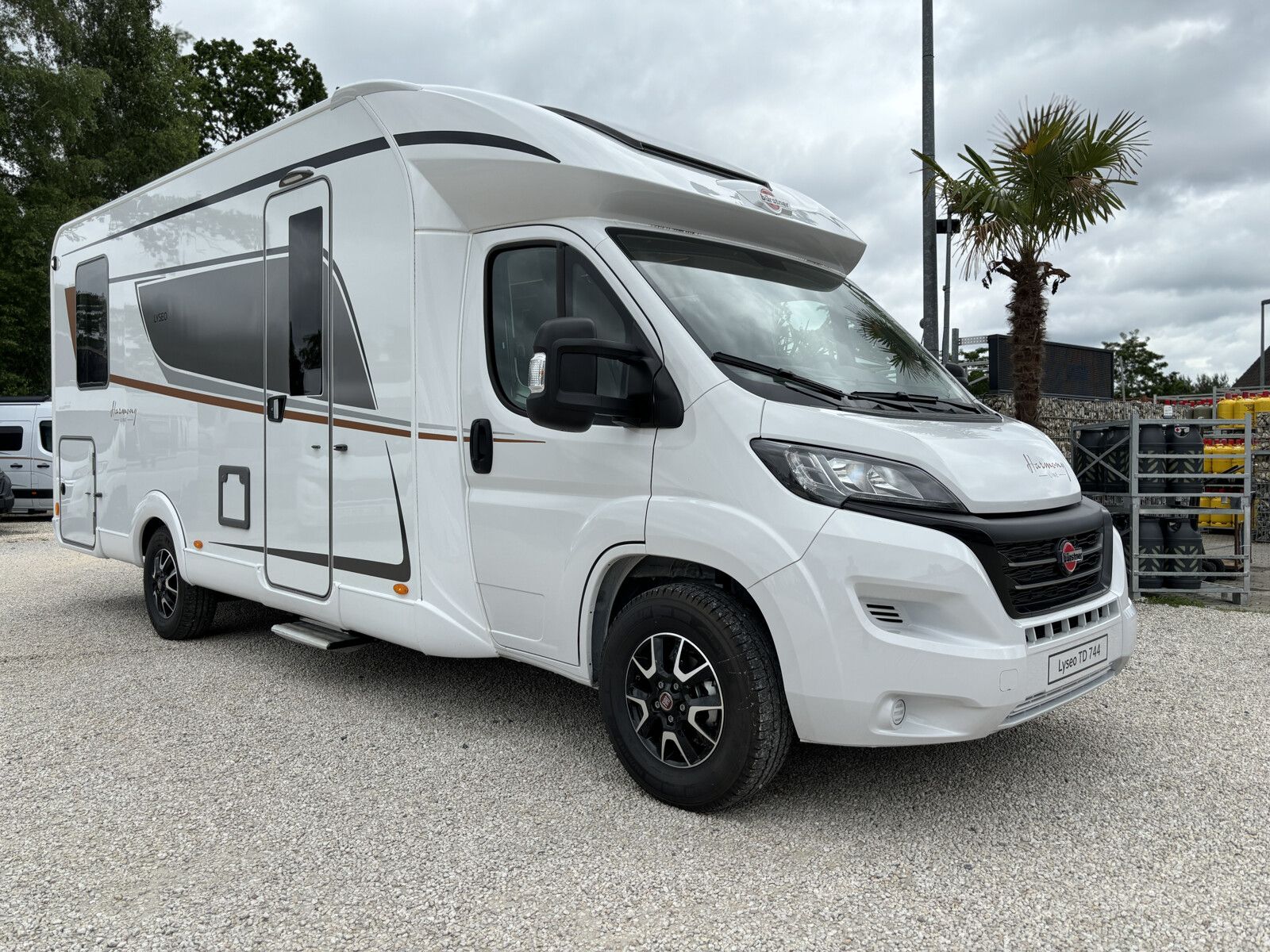 Bürstner Ducato 2024 Hubbett 140 PS