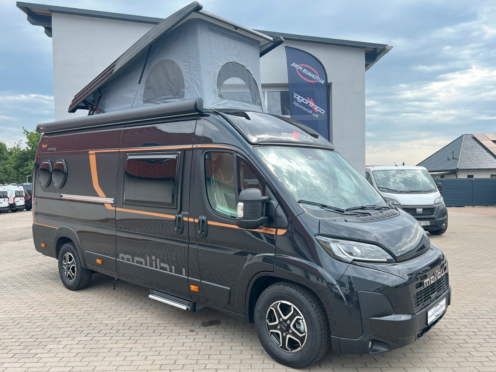 Malibu Van first class two rooms