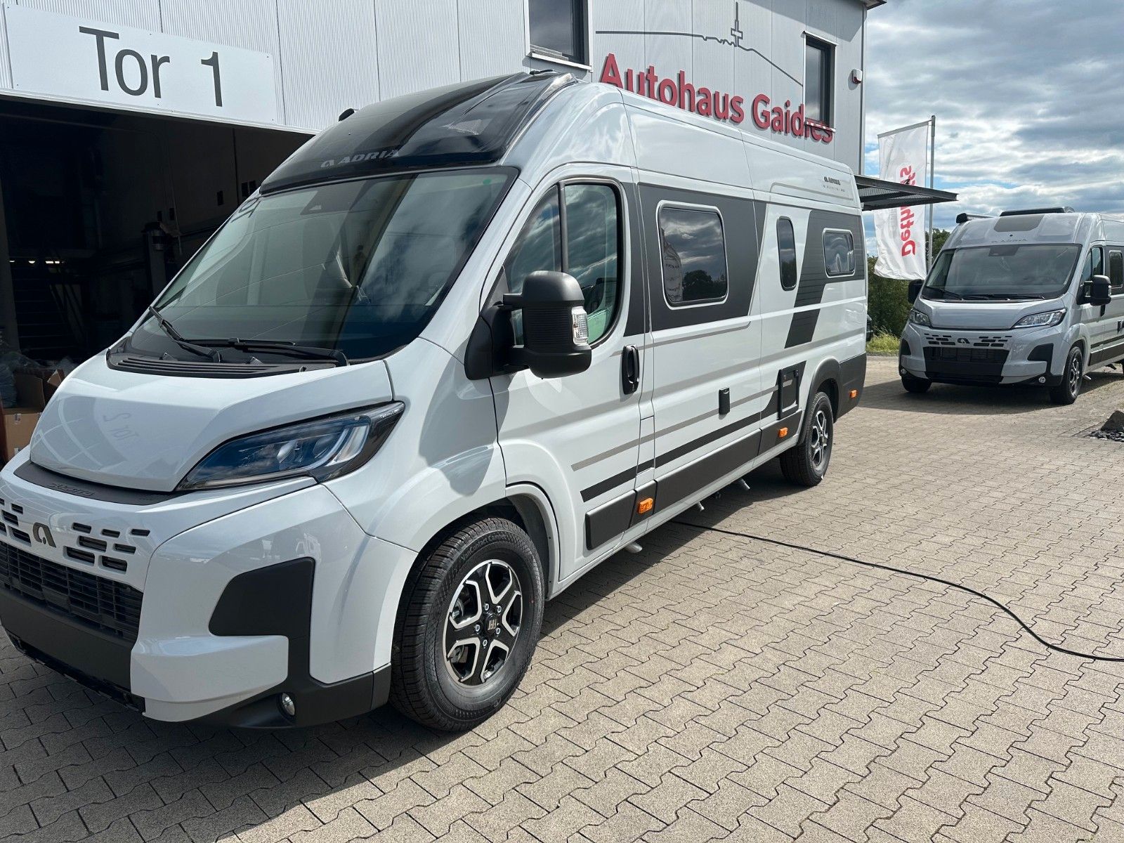 Adria Twin 640 SGX Ducato 180 Auto
