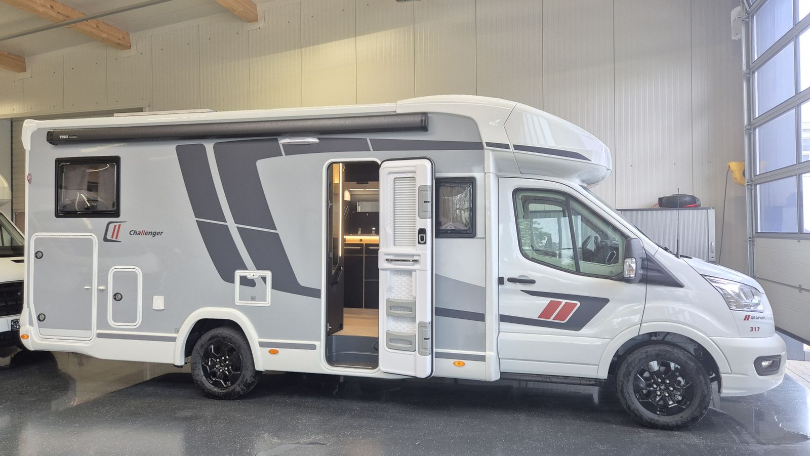 Challenger Ford 2026 Arctic Connect