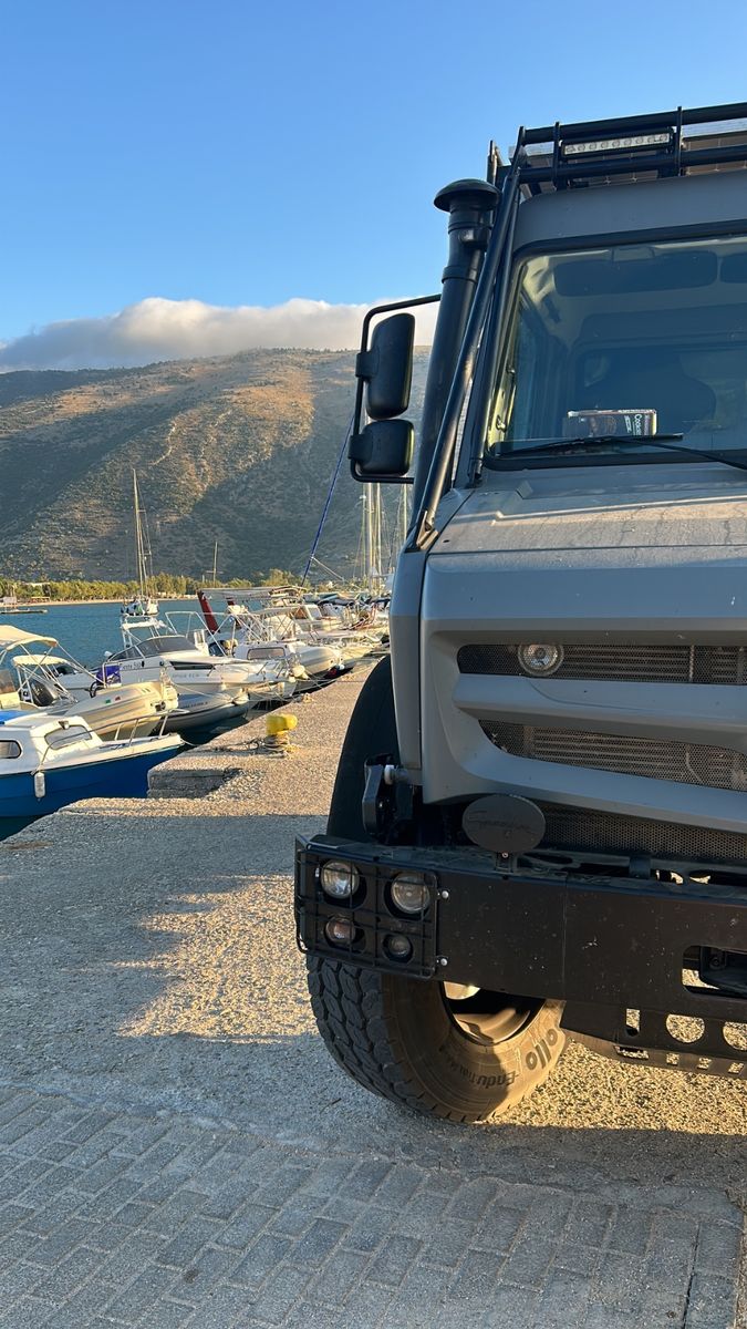 Mercedes Unimog U 4023 Expeditionsbasis