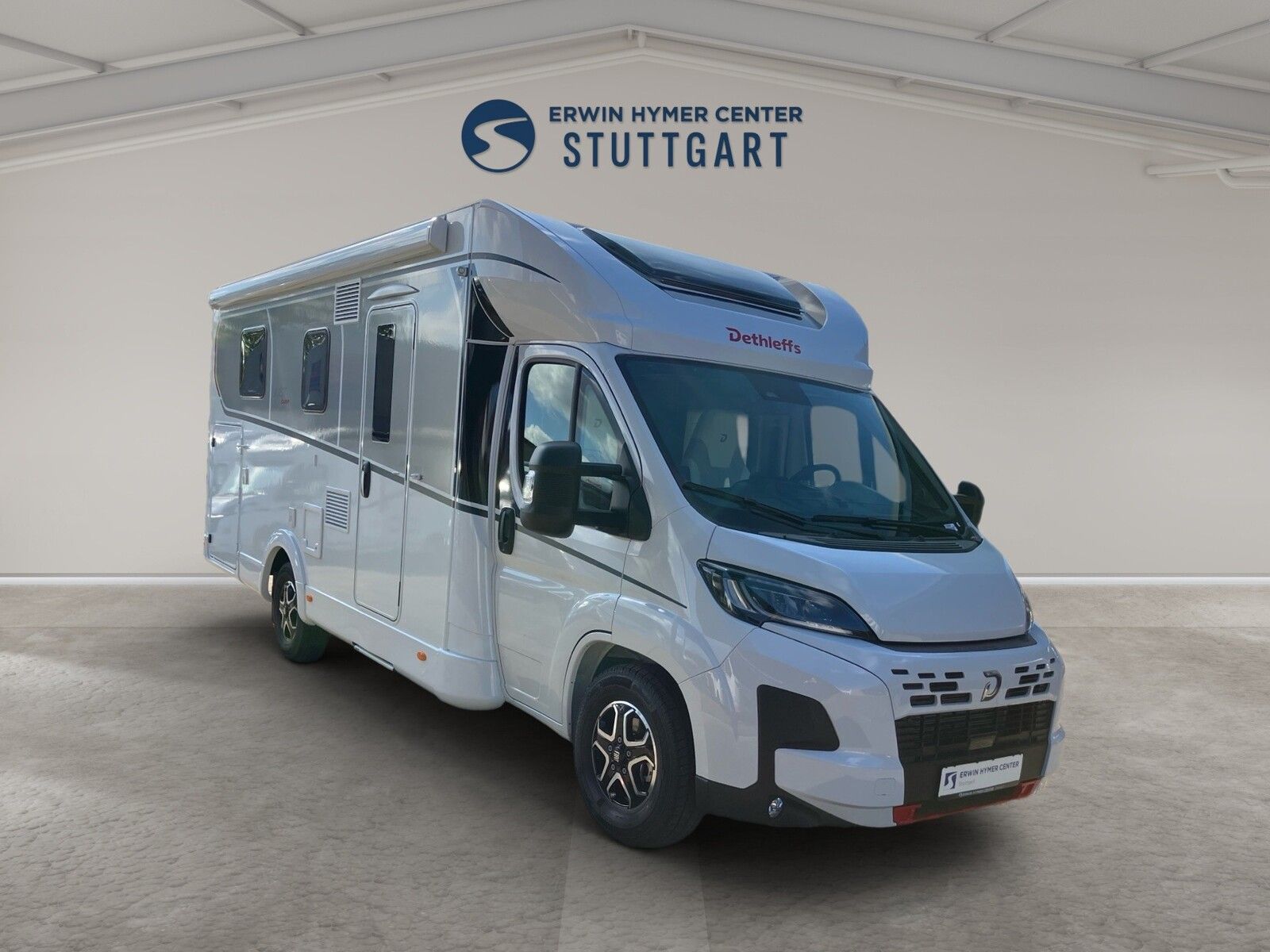 * **Modell 2025**\\* **Motor / Chassis:** Fiat Ducato 140 MultiJet 3\\* **Leistung:** 103 kW / 140 PS\\* **Getriebe:** Automatik\\* **zul. Gesamtgewicht:** 3499 kg\\* **Bett(en):** Kingsizebett, Hubbett\\* **Polster:** Wohnwelt Heron\\* **Holzdekor:** ...