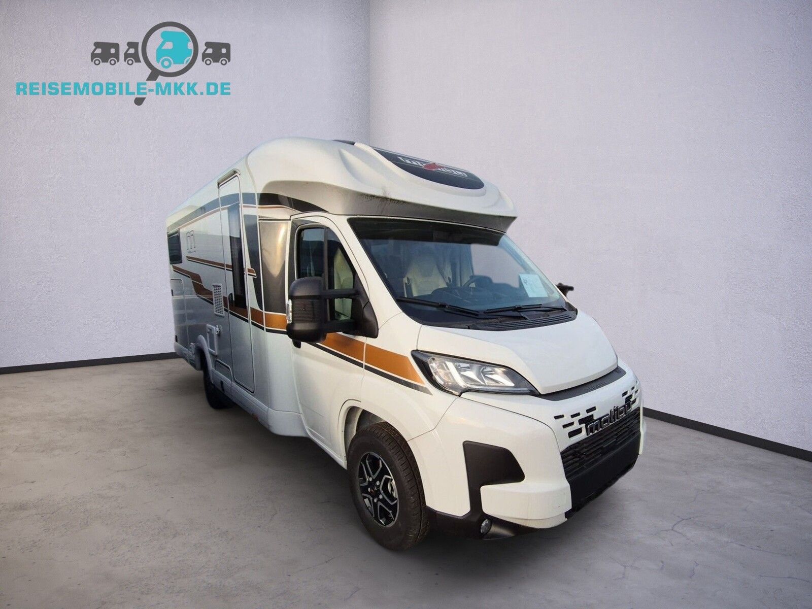 * **Modell 2025**\\* **Motor / Chassis:** Fiat Ducato 2,2 l MultiJet 3\\* **Leistung:** 132 kW / 180 PS\\* **Getriebe:** Automatik\\* **Kilometerstand:** 50 km\\* **zul. Gesamtgewicht:** 3500 kg\\* **Bett(en):** Hubbett, Einzelbetten\\* **Sitzgruppe:**...