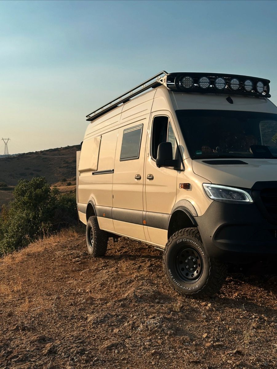 4x4 Sprinter Camper