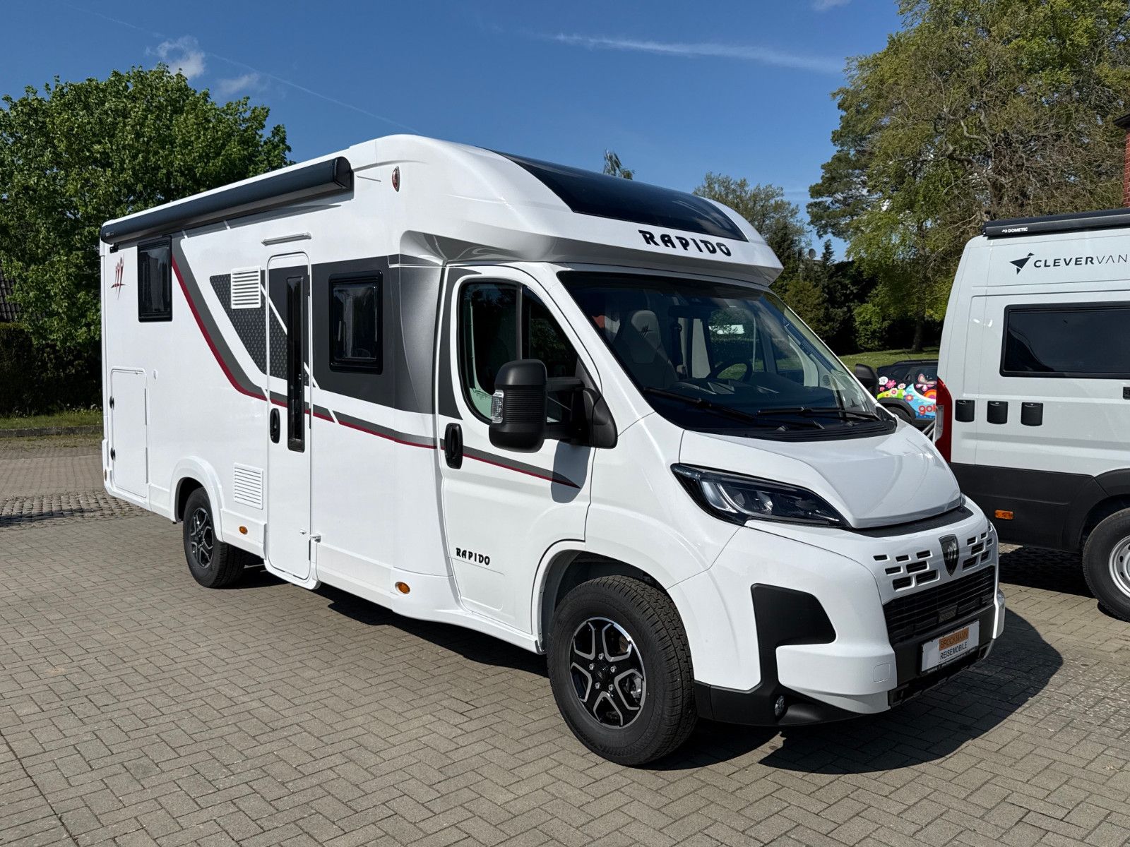 RAPIDO 686F Fiat Ducato 180PS Auto