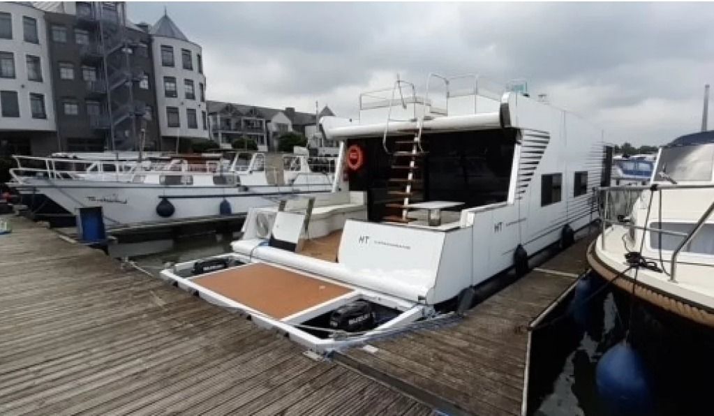 SEA Hausboot 2021 Sauna & Jacuzzi