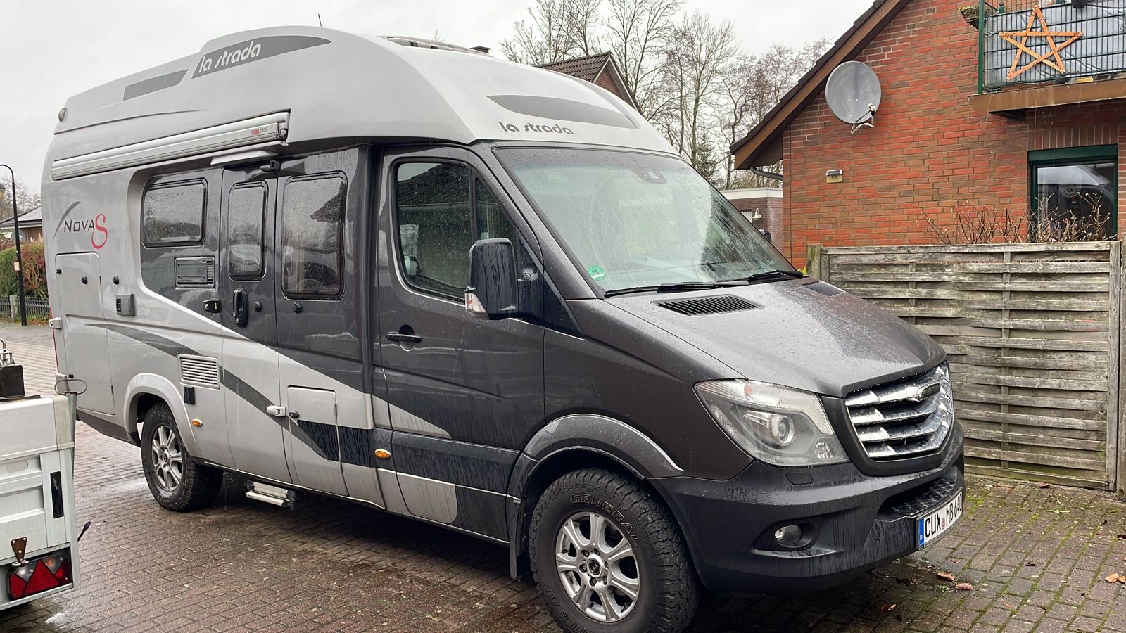 La Strada Teilintegriert Auto, Leder