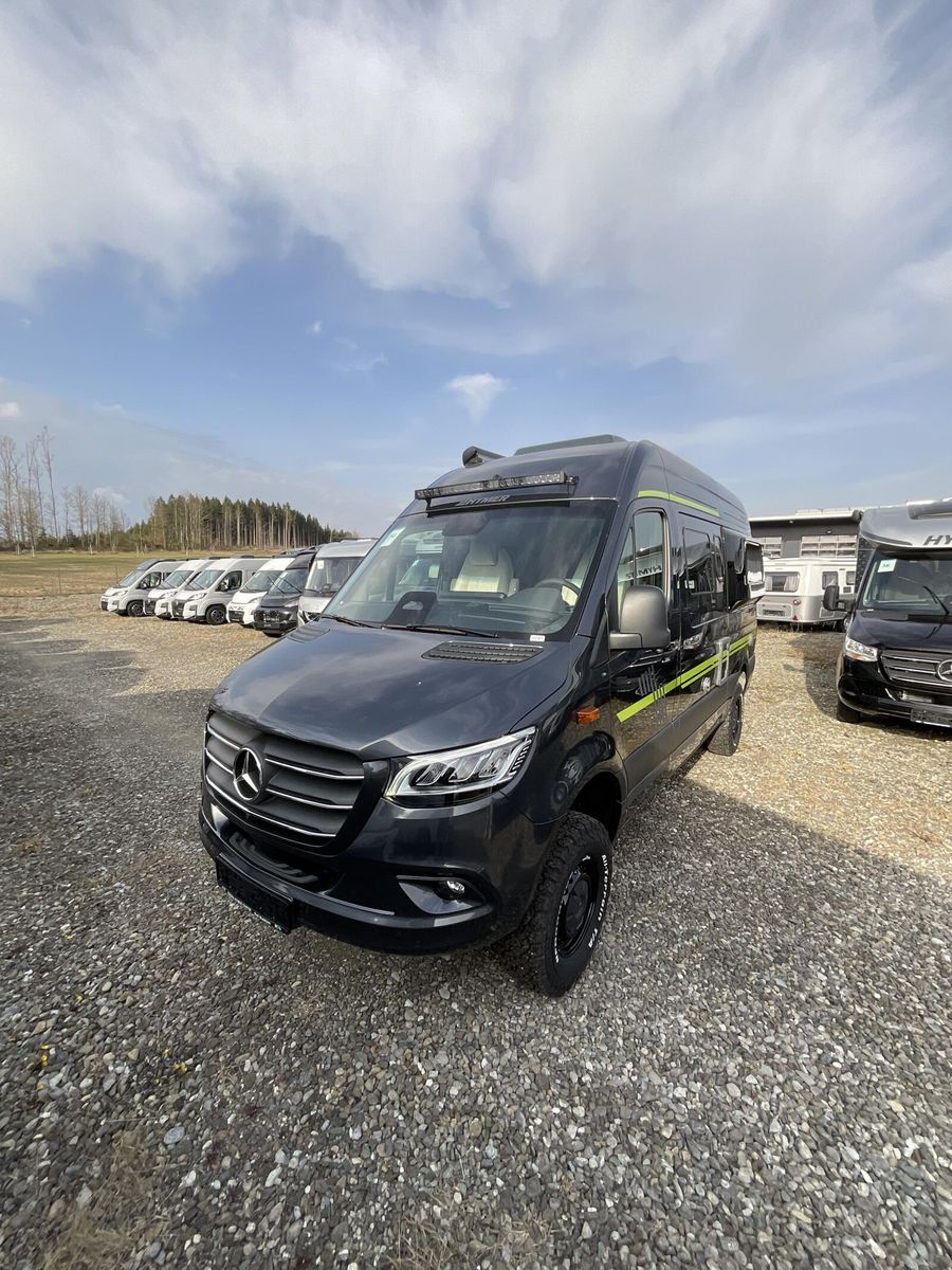 * **Modell 2026**\\* **Motor / Chassis:** Mercedes Sprinter  419 CDI\\* **Leistung:** 140 kW / 190 PS\\* **Getriebe:** Automatik\\* **zul. Gesamtgewicht:** 4100 kg\\* **Bett(en):** Doppelbett\\* **Polster:** Wohnwelt Indiana\\* **Holzdekor:**  Ivy Gree...